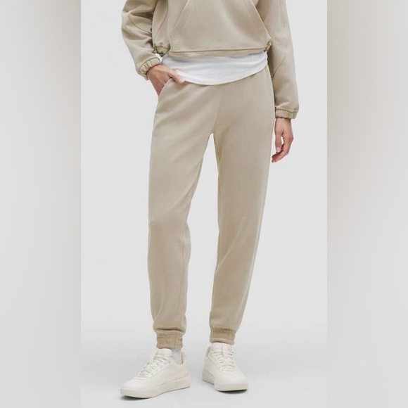 lululemon athletica Pants - Lululemon💎Brushed Softstreme High-Rise Jogger Riverstone Tan Sz 4 Retail $128